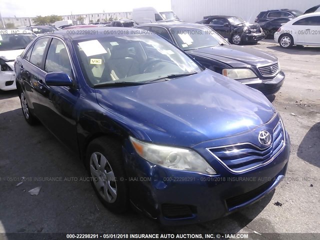 4T1BF3EK1BU588338 - 2011 TOYOTA CAMRY SE/LE/XLE BLUE photo 1