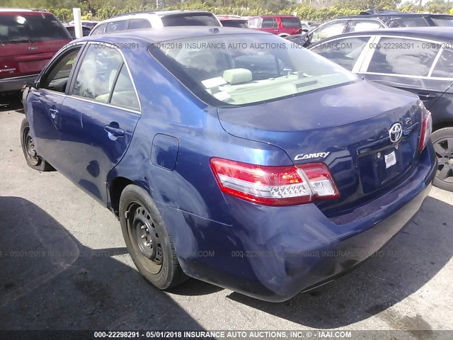 4T1BF3EK1BU588338 - 2011 TOYOTA CAMRY SE/LE/XLE BLUE photo 3