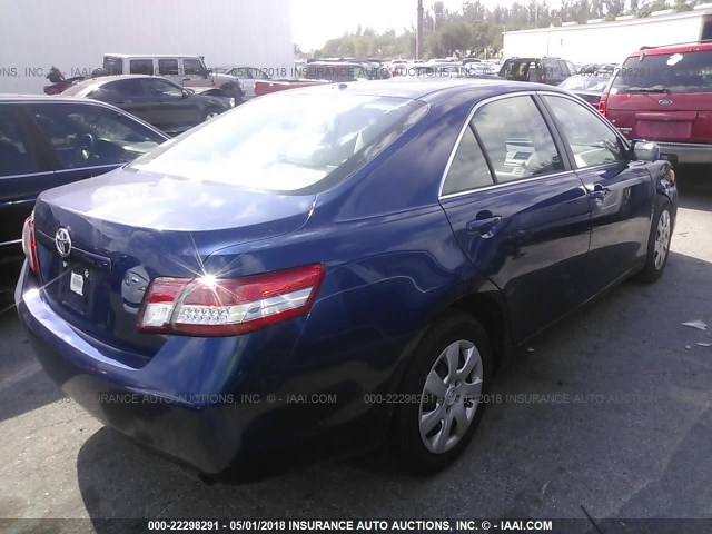 4T1BF3EK1BU588338 - 2011 TOYOTA CAMRY SE/LE/XLE BLUE photo 4