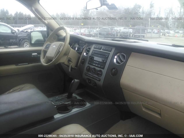 1FMFK16577LA28945 - 2007 FORD EXPEDITION EL XLT WHITE photo 5