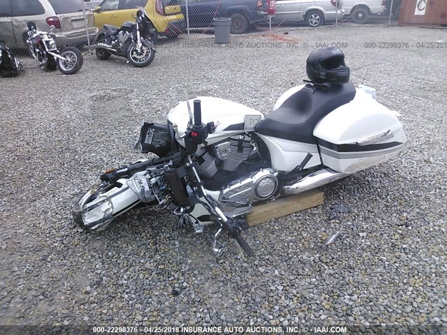 5VPYW36N1G3056500 - 2016 VICTORY MOTORCYCLES MAGNUM WHITE photo 2