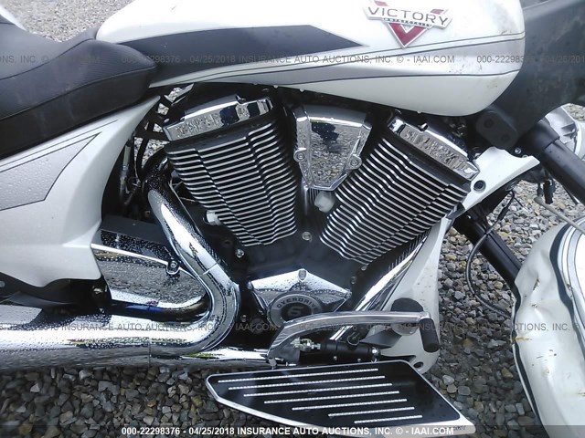 5VPYW36N1G3056500 - 2016 VICTORY MOTORCYCLES MAGNUM WHITE photo 8