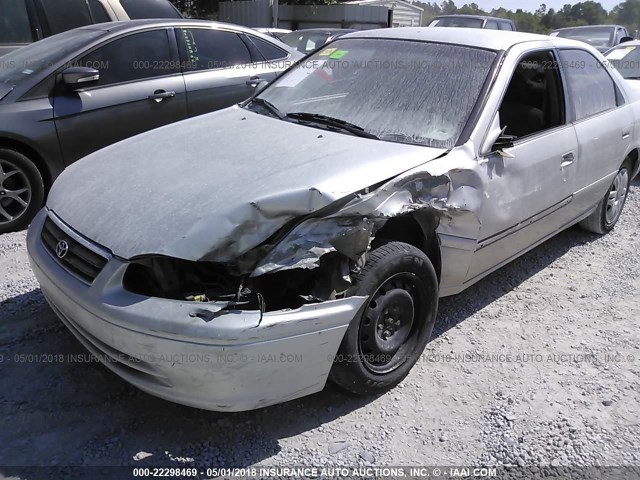 4T1BG22K51U071084 - 2001 TOYOTA CAMRY CE/LE/XLE 银色 照片 6