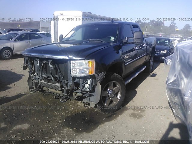 1GT125EG2CF102130 - 2012 GMC SIERRA K2500 DENALI BLACK photo 2