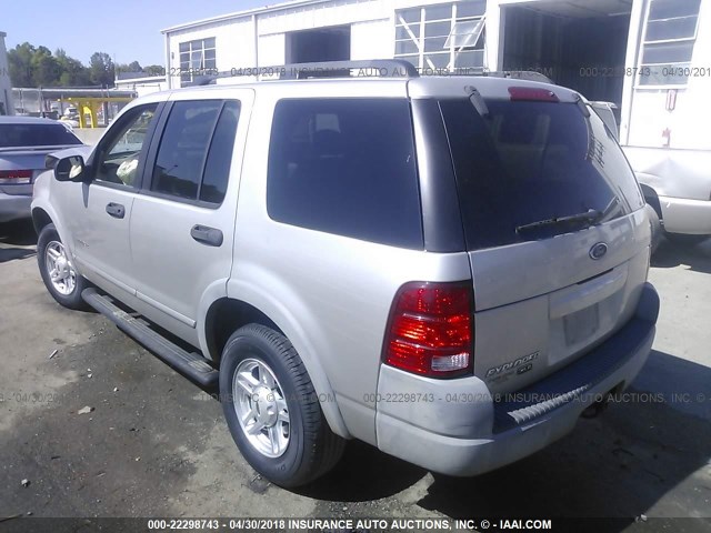 1FMZU72E82UC77516 - 2002 FORD EXPLORER XLS SILVER photo 3