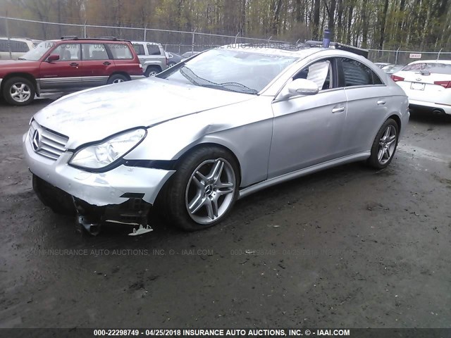 WDDDJ75X46A047215 - 2006 MERCEDES-BENZ CLS 500C SILVER photo 2