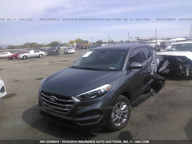 KM8J23A46HU537537 - 2017 HYUNDAI TUCSON SE GRAY photo 2