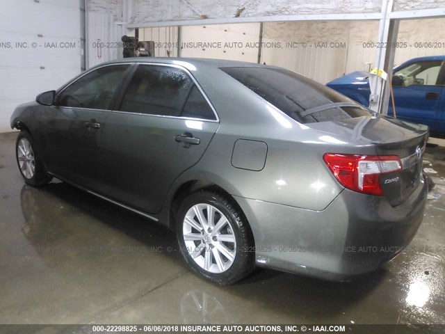 4T1BF1FK1CU571172 - 2012 TOYOTA CAMRY SE/LE/XLE 灰色 照片 3