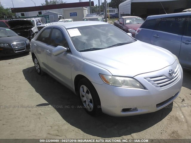 4T1BE46K29U395598 - 2009 TOYOTA CAMRY SE/LE/XLE SILVER photo 1