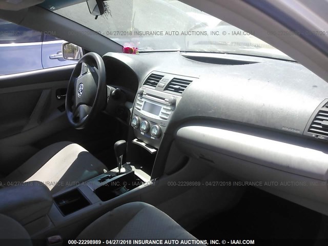 4T1BE46K29U395598 - 2009 TOYOTA CAMRY SE/LE/XLE 银色 照片 5