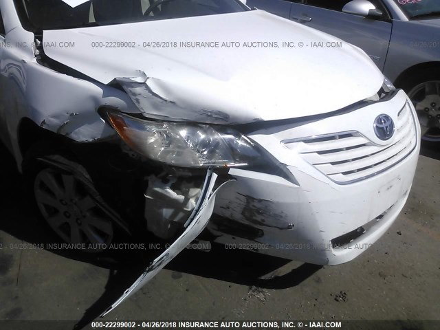 JTNBE46K973009794 - 2007 TOYOTA CAMRY NEW GENERAT CE/LE/XLE/SE WHITE photo 6