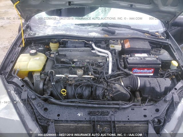 1FAFP33Z84W194870 - 2004 FORD FOCUS LX BLACK photo 10