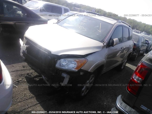 2T3DF4DV4BW110092 - 2011 TOYOTA RAV4 LIMITED GOLD photo 2