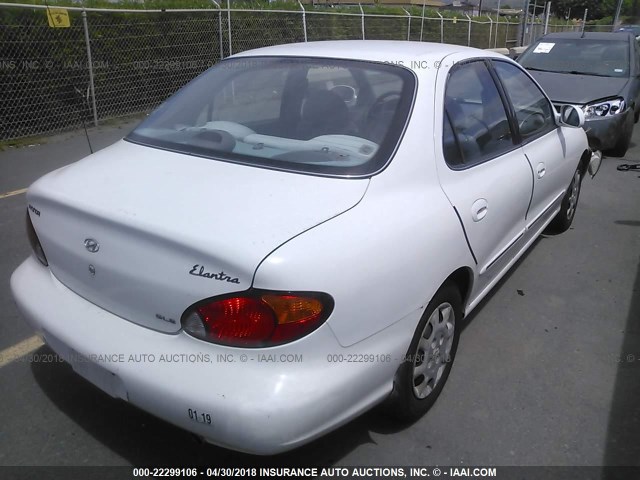 KMHJF35F7YU055501 - 2000 HYUNDAI ELANTRA GLS WHITE photo 4