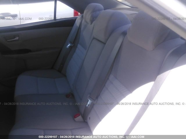 4T4BF1FK5GR572806 - 2016 TOYOTA CAMRY LE/XLE/SE/XSE WHITE photo 8