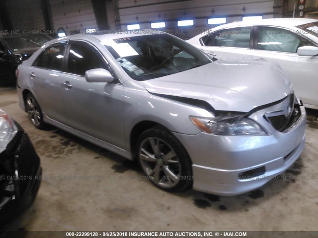 4T1BK46K27U516880 - 2007 TOYOTA CAMRY NEW GENERAT LE/XLE/SE SILVER photo 1