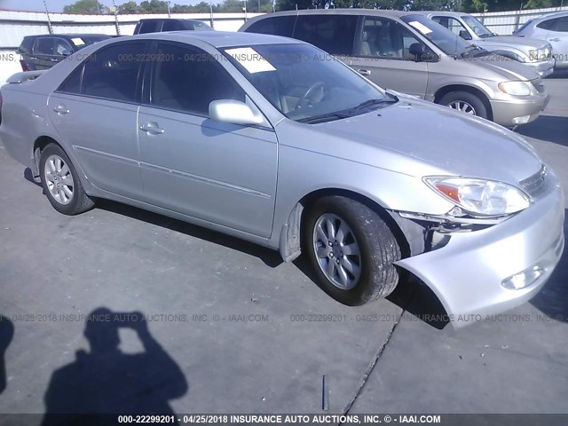 4T1BE32K24U886889 - 2004 TOYOTA CAMRY LE/XLE/SE SILVER photo 1