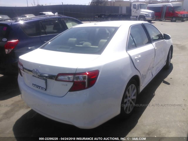 4T4BF1FKXER392119 - 2014 TOYOTA CAMRY L/SE/LE/XLE 白色 照片 4