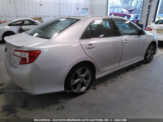 4T1BK1FK3CU015036 - 2012 TOYOTA CAMRY SE/XLE SILVER photo 4