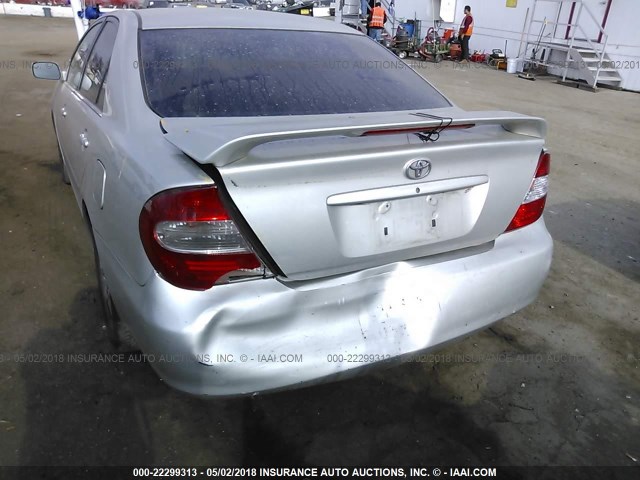 4T1BF32KX3U053725 - 2003 TOYOTA CAMRY LE/XLE/SE ვერცხლისფერი ფოტო 6