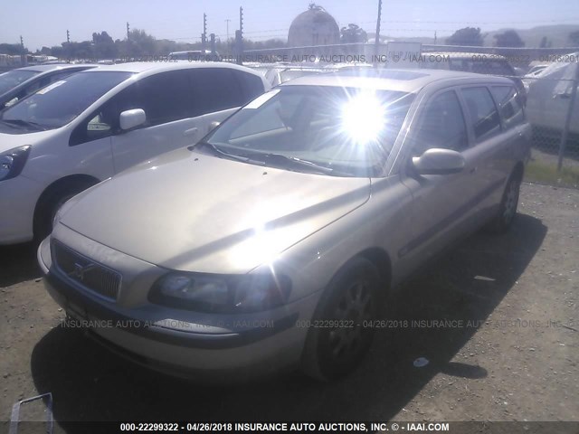 YV1SW61R921262565 - 2002 VOLVO V70 TAN photo 2