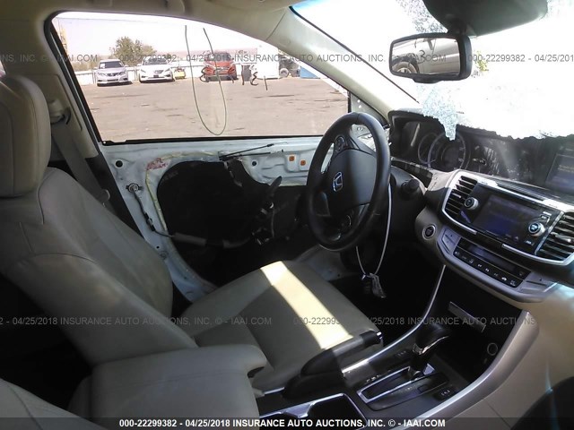 1HGCR2F88DA078815 - 2013 HONDA ACCORD EXL WHITE photo 5