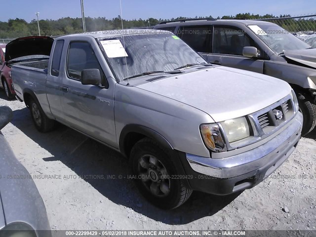 1N6DD26SXWC363209 - 1998 NISSAN FRONTIER KING CAB XE/KING CAB SE SILVER photo 1