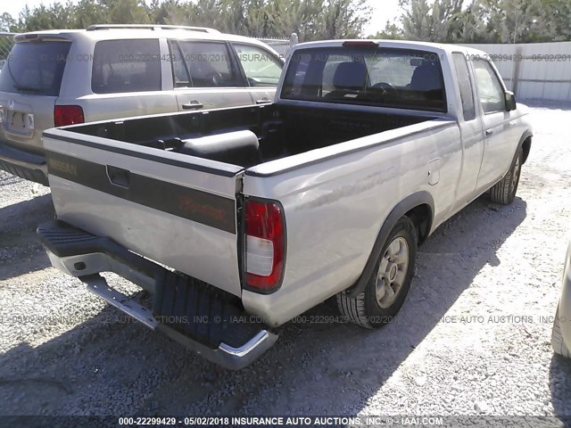 1N6DD26SXWC363209 - 1998 NISSAN FRONTIER KING CAB XE/KING CAB SE SILVER photo 4