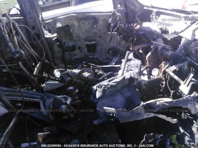 4F2YU08172KM63250 - 2002 MAZDA TRIBUTE LX/ES 灰色 照片 5