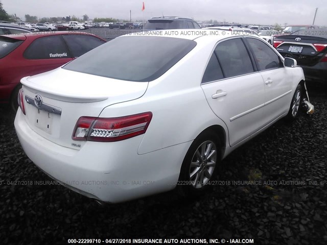 4T1BK3EK8BU615093 - 2011 TOYOTA CAMRY SE/LE/XLE WHITE photo 4