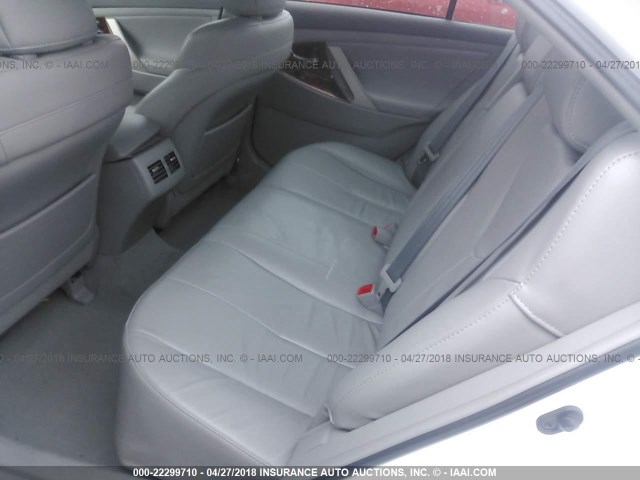 4T1BK3EK8BU615093 - 2011 TOYOTA CAMRY SE/LE/XLE WHITE photo 8