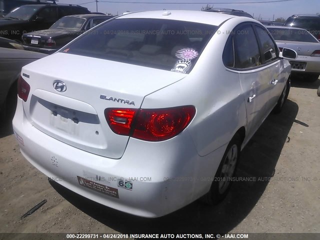 KMHDU46D88U375111 - 2008 HYUNDAI ELANTRA GLS/SE/LIMITED WHITE photo 4