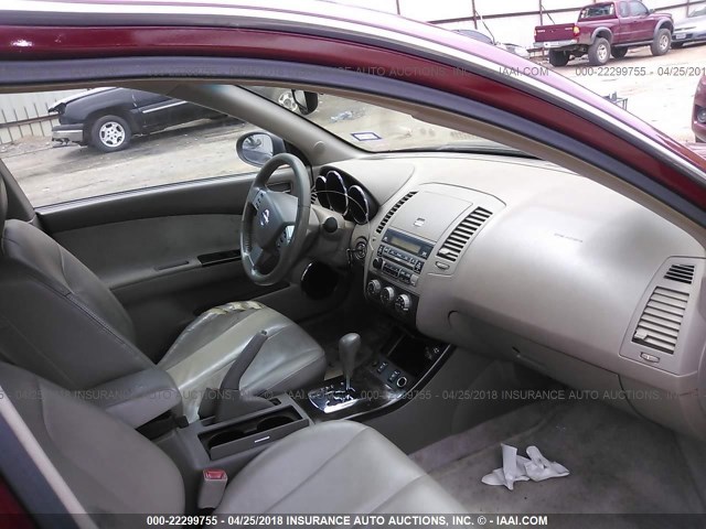 1N4BL11D65C204367 - 2005 NISSAN ALTIMA SE/SL/SE-R RED photo 5