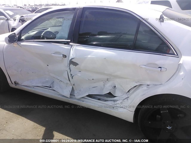 4T4BE46K28R025997 - 2008 TOYOTA CAMRY CE/LE/XLE/SE WHITE photo 6