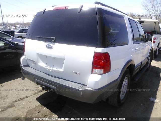 1FMPU16526LA55984 - 2006 FORD EXPEDITION XLT თეთრი ფოტო 4