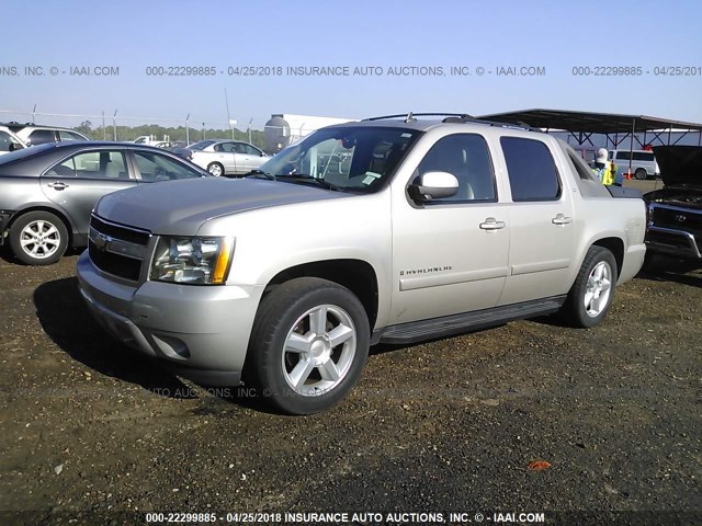 3GNEC12007G231977 - 2007 CHEVROLET AVALANCHE C1500 SILVER photo 2