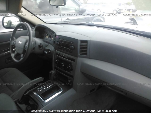 1J8GR48K36C136740 - 2006 JEEP GRAND CHEROKEE LAREDO/COLUMBIA/FREEDOM 银色 照片 5