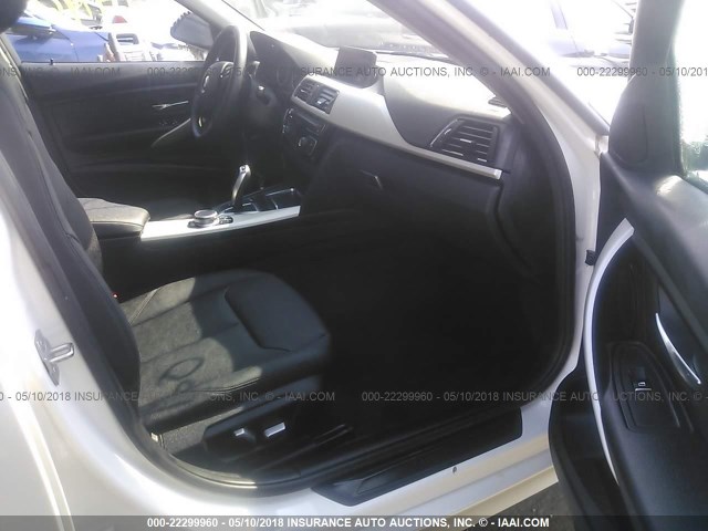 WBA8A3C36HK692690 - 2017 BMW 320 XI WHITE photo 5