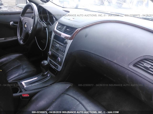 1G1ZE5E13BF169445 - 2011 CHEVROLET MALIBU LTZ 白色 照片 5