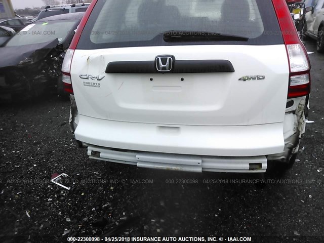 5J6RE4H3XBL064587 - 2011 HONDA CR-V LX WHITE photo 6