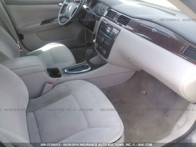 2G1WA5EK4A1217810 - 2010 CHEVROLET IMPALA LS GRAY photo 5