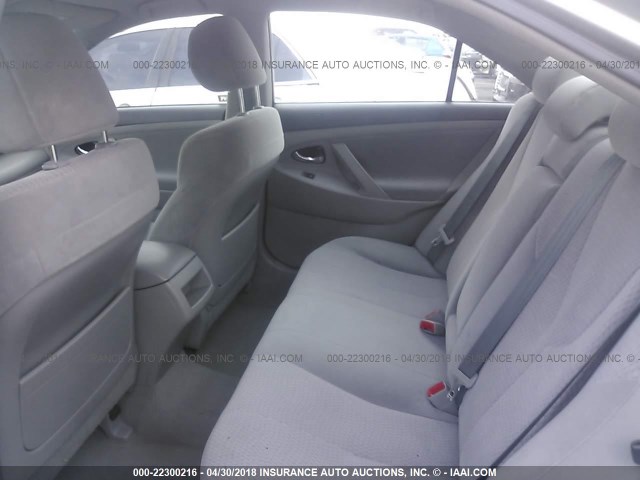 4T4BF3EK4BR122053 - 2011 TOYOTA CAMRY SE/LE/XLE SILVER photo 8