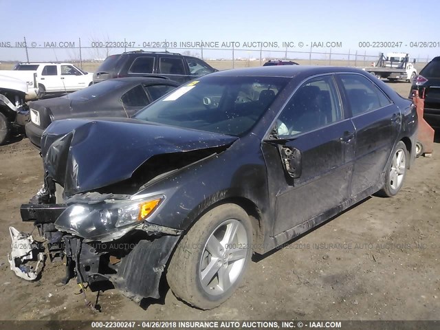 4T1BF1FK8DU297440 - 2013 TOYOTA CAMRY L/SE/LE/XLE 灰色 照片 2