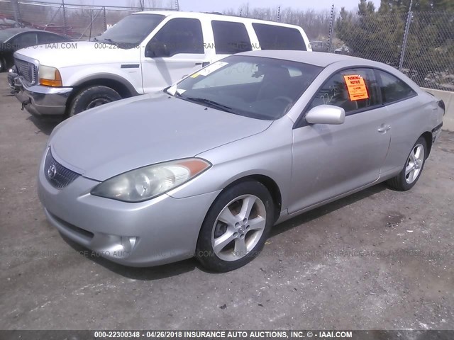 4T1CA38P86U070906 - 2006 TOYOTA CAMRY SOLARA SE/SLE ვერცხლისფერი ფოტო 2