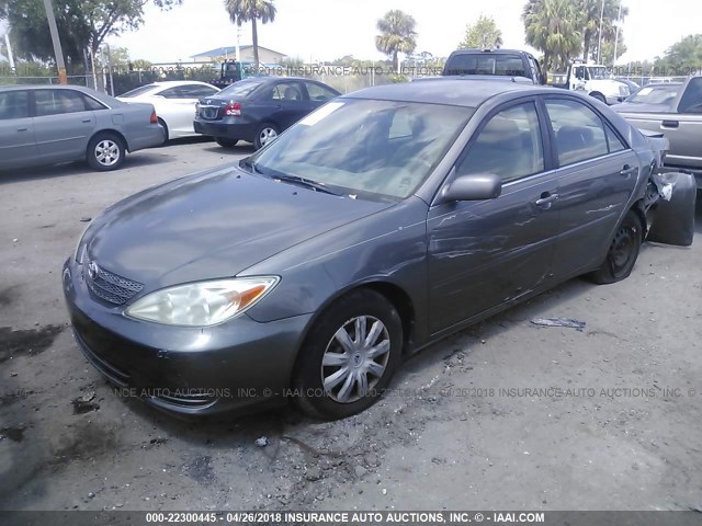 4T1BE32K63U775812 - 2003 TOYOTA CAMRY LE/XLE/SE ნაცრისფერი ფოტო 2