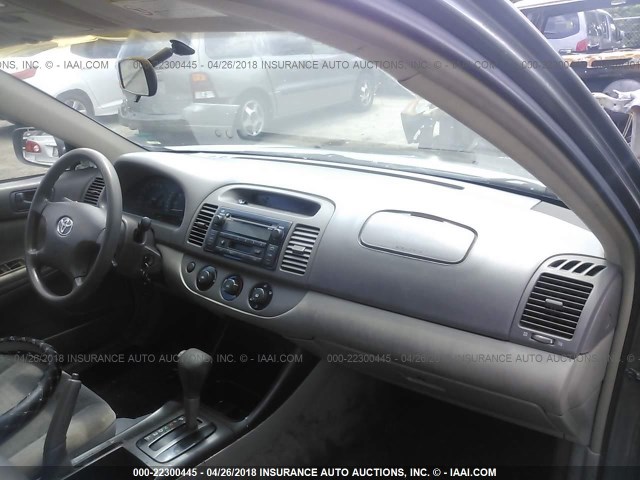 4T1BE32K63U775812 - 2003 TOYOTA CAMRY LE/XLE/SE GRAY photo 5