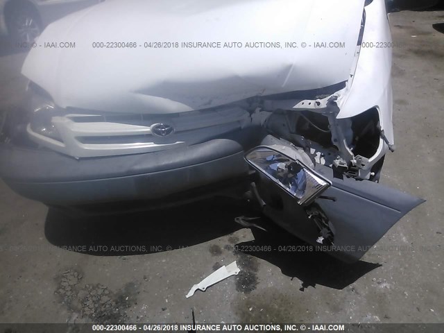 4T3ZF13C4YU225773 - 2000 TOYOTA SIENNA LE/XLE WHITE photo 6