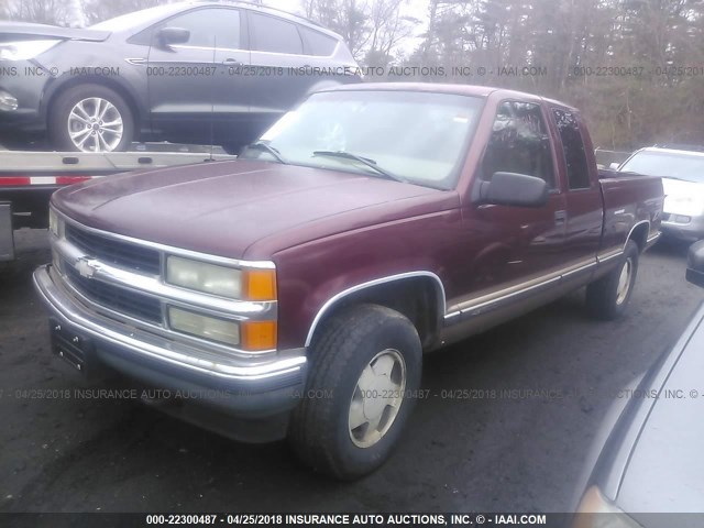 2GCEK19R2W1218591 - 1998 CHEVROLET GMT-400 K1500 BURGUNDY photo 2