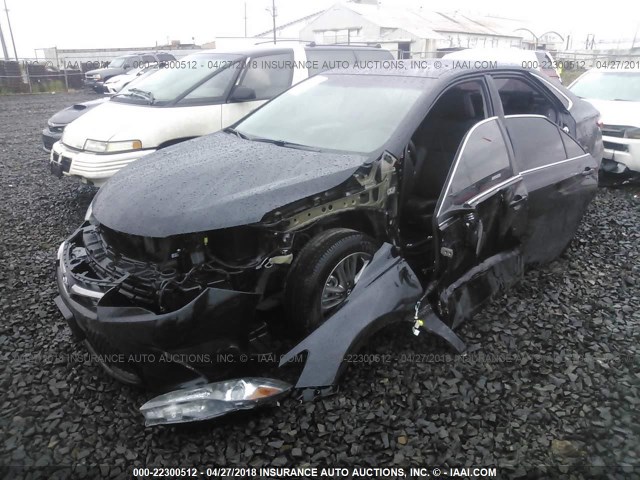 4T1BF1FK3HU787774 - 2017 TOYOTA CAMRY LE/XLE/SE/XSE შავი ფოტო 2