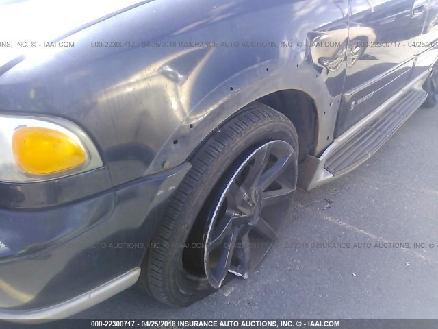 5LMEU27R21LJ33409 - 2001 LINCOLN NAVIGATOR 黑色 照片 6